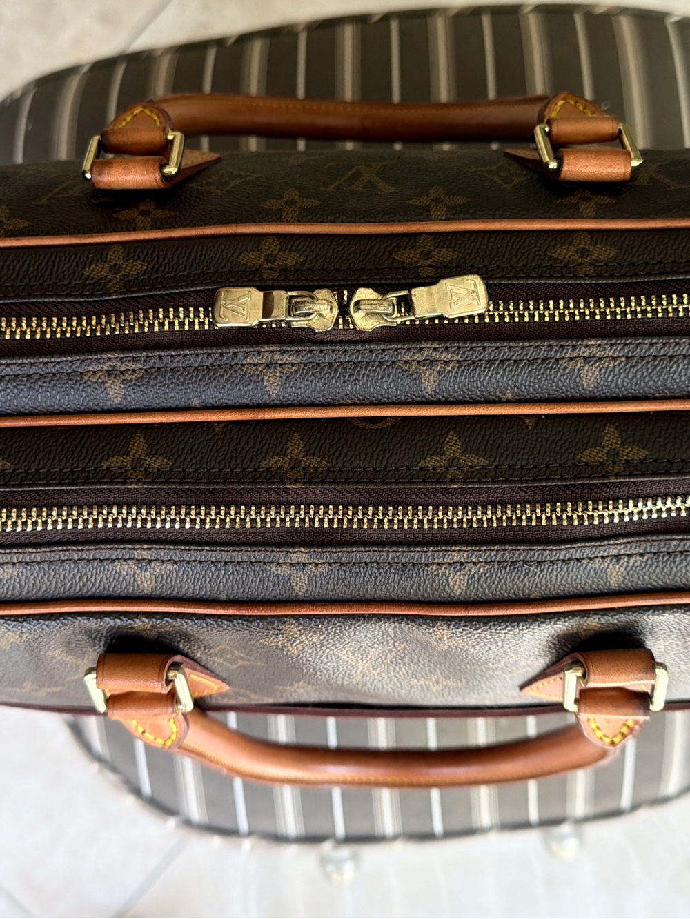 Louis Vuitton Monogram Porte-Documents Voyage GM Briefcase w luggage tag - Picture 9 of 16